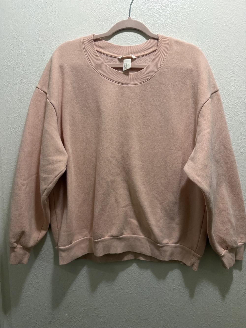 H&M Relaxed Crewneck Sweatshirt in Soft Pink